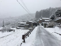 2018年 雪の正月 - 集落内の道路