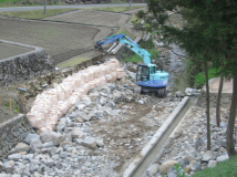 2012年 岩座神のゴールデン・ウィーク - 河岸修復工事