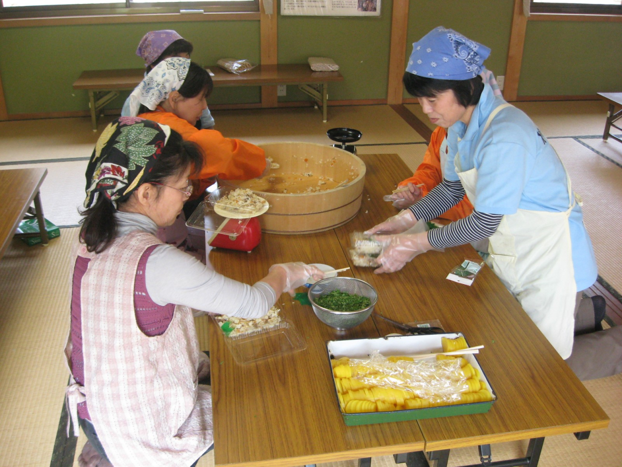 2012年 田植え祭 - 混ぜご飯