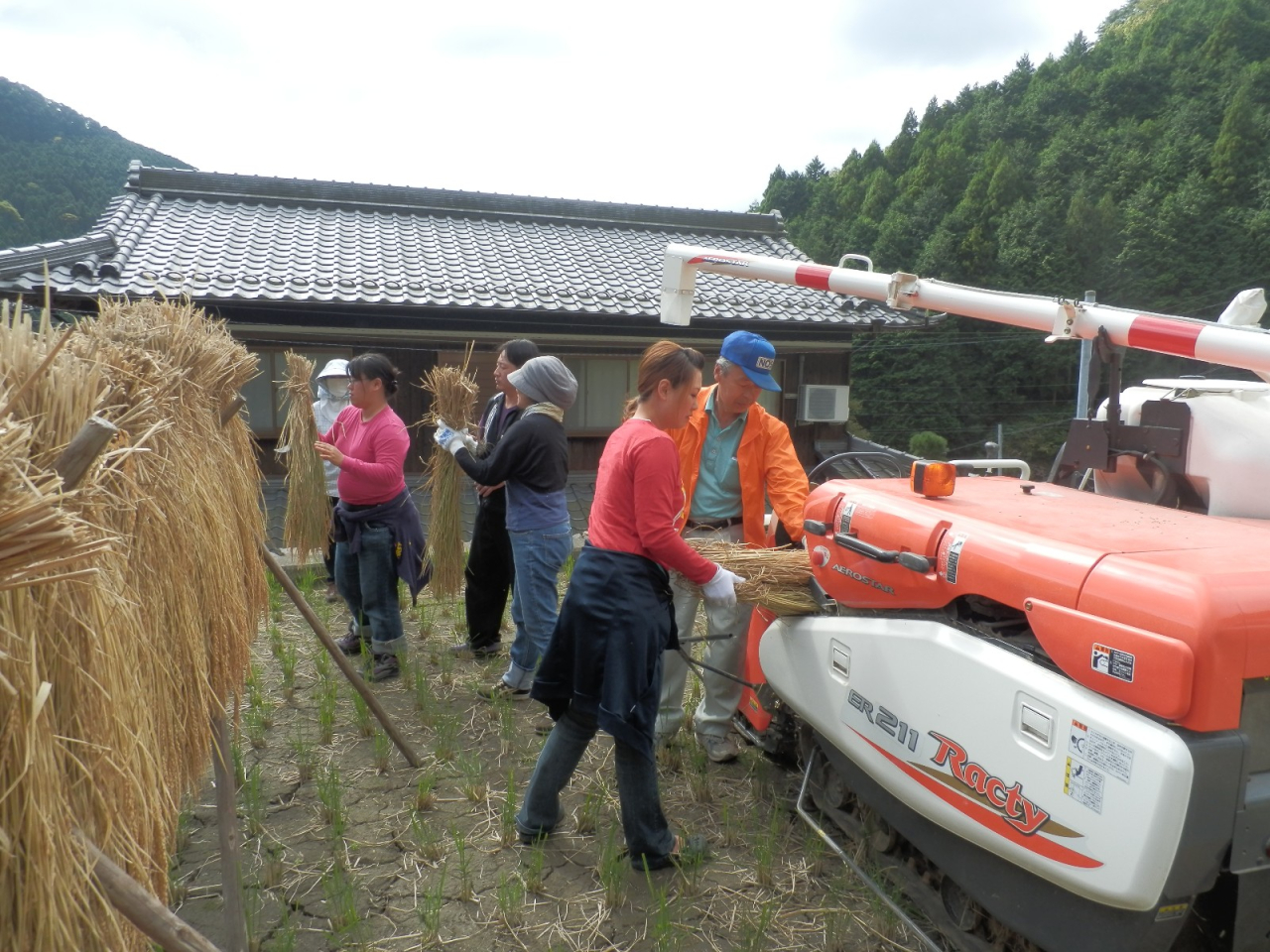 2012年 棚田オーナー収穫祭 - 脱穀作業 - D区画