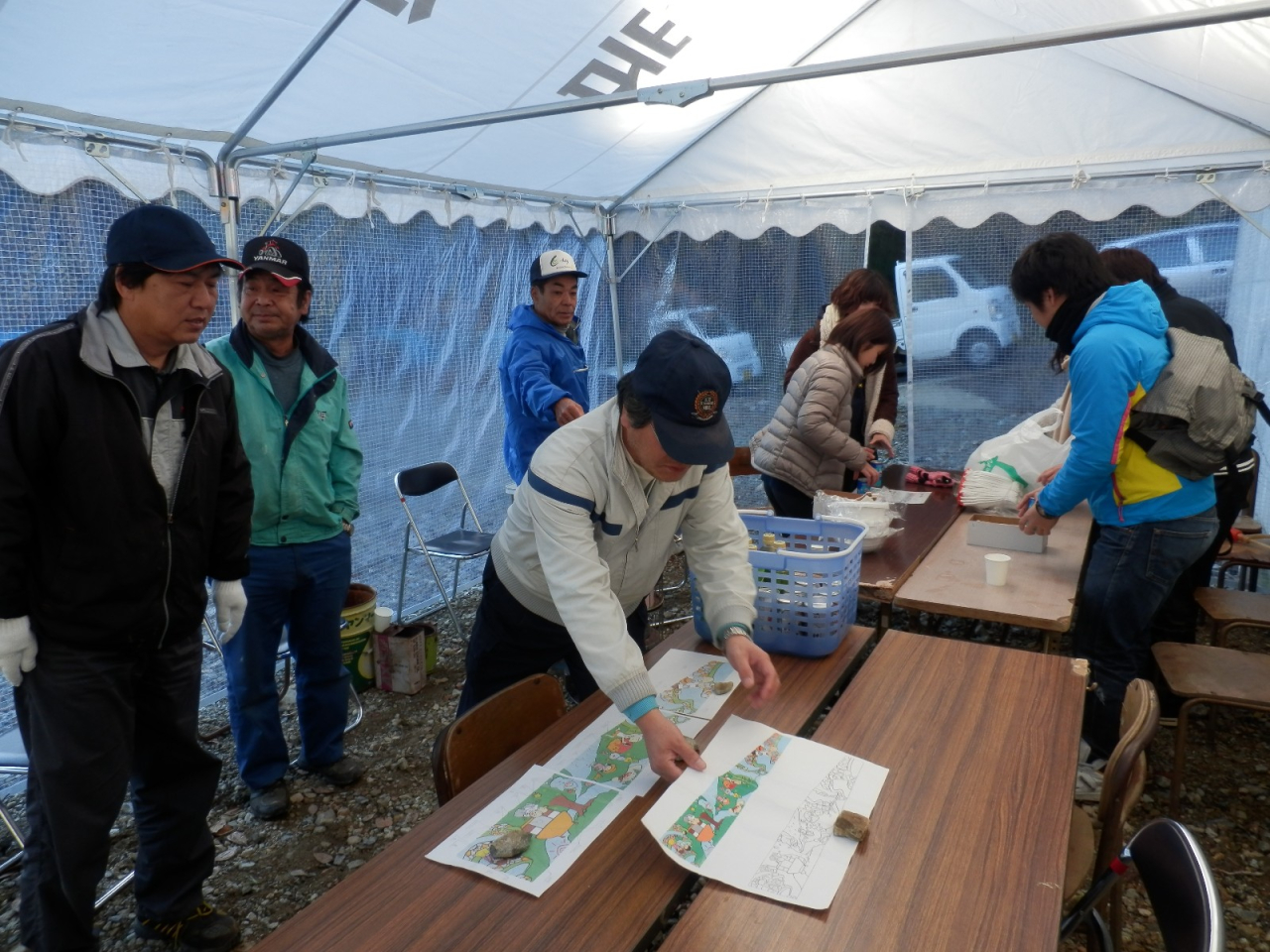 2012年 壁画プロジェクト - テントで段取の確認