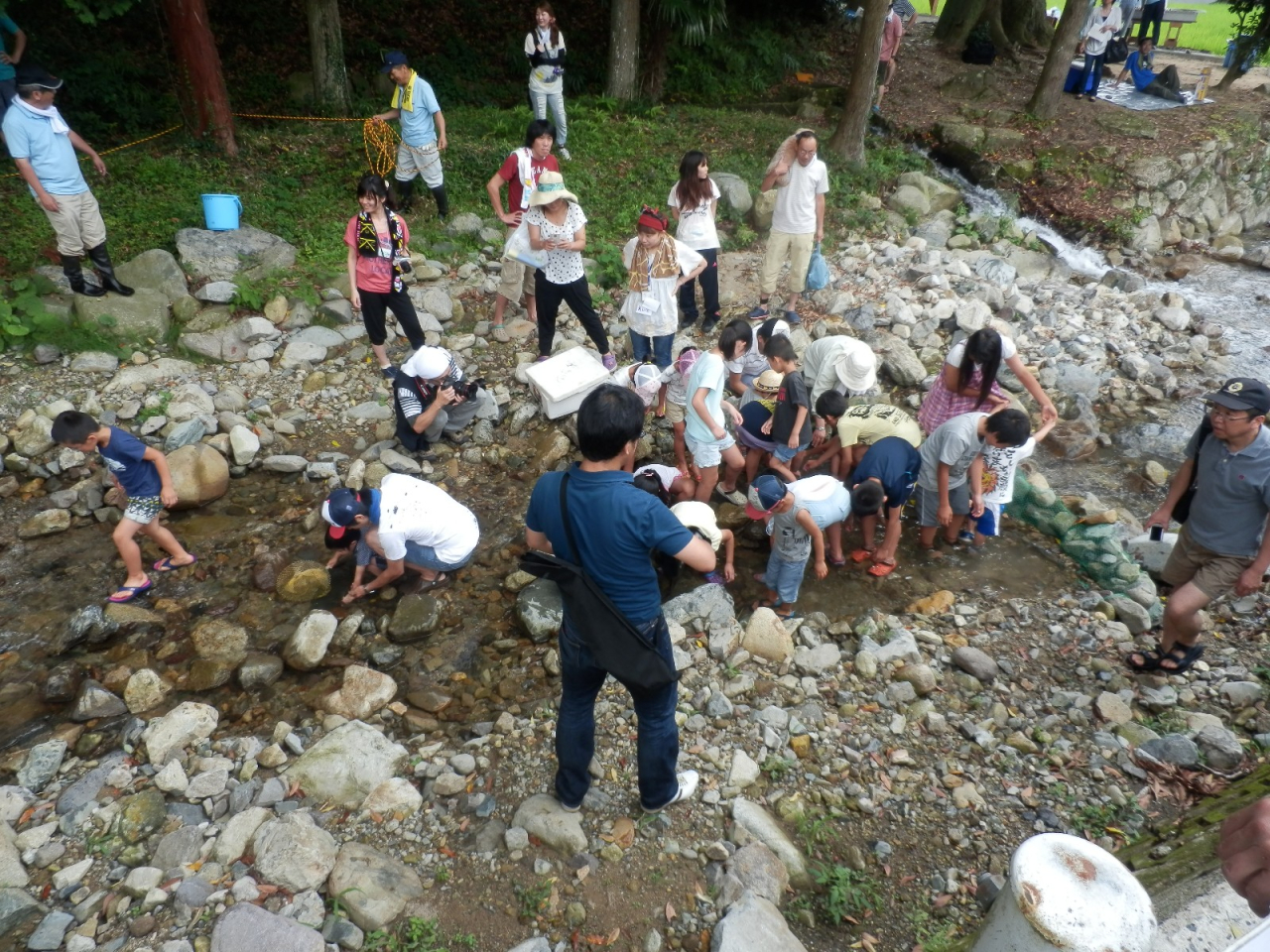 2013年 岩座神自然学校・案山子祭 - あまごつかみ