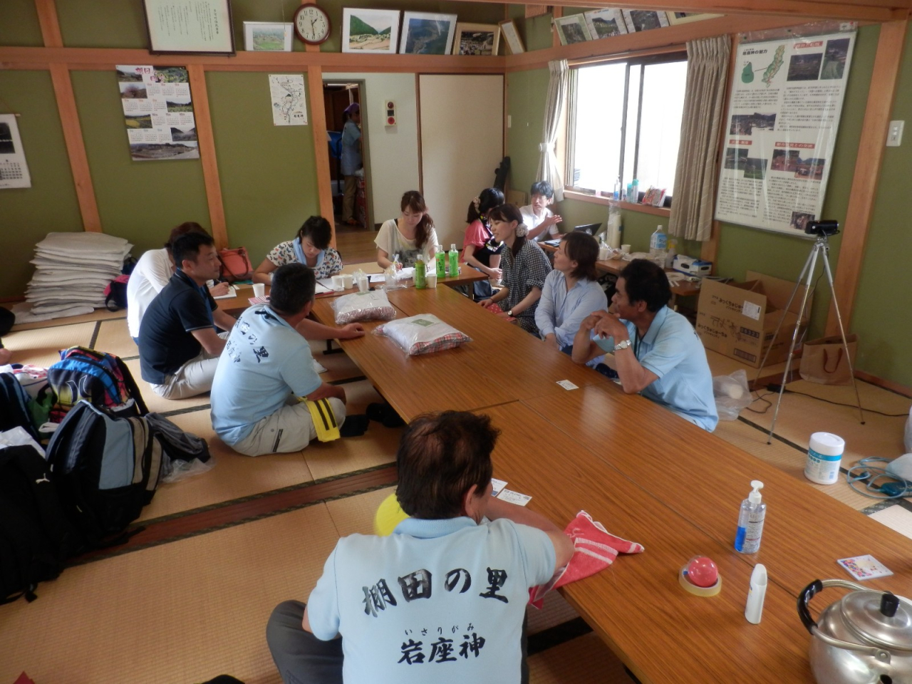 2013年 岩座神自然学校・案山子祭 - インタビューを受ける