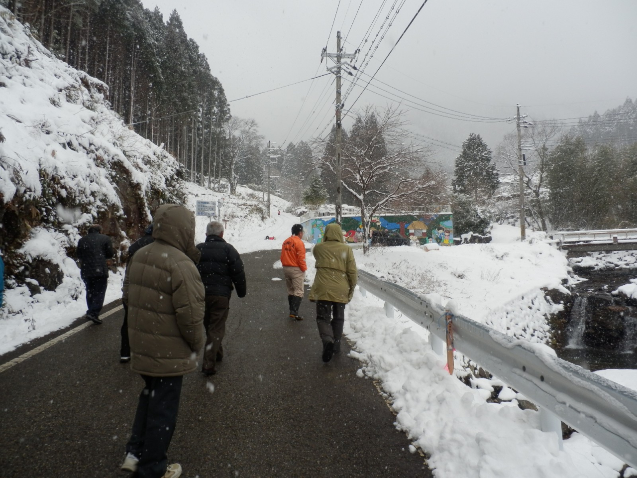 2014年1月19日 淡路島から来客 - あれが壁画です