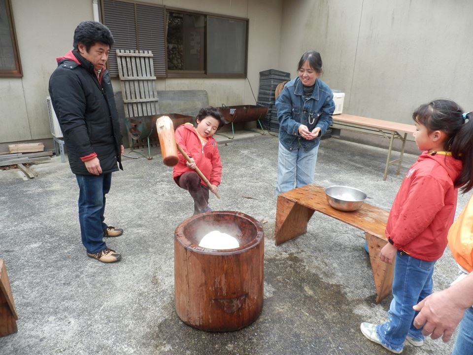 2013年 餅搗き大会・注連縄教室 - がんばれ