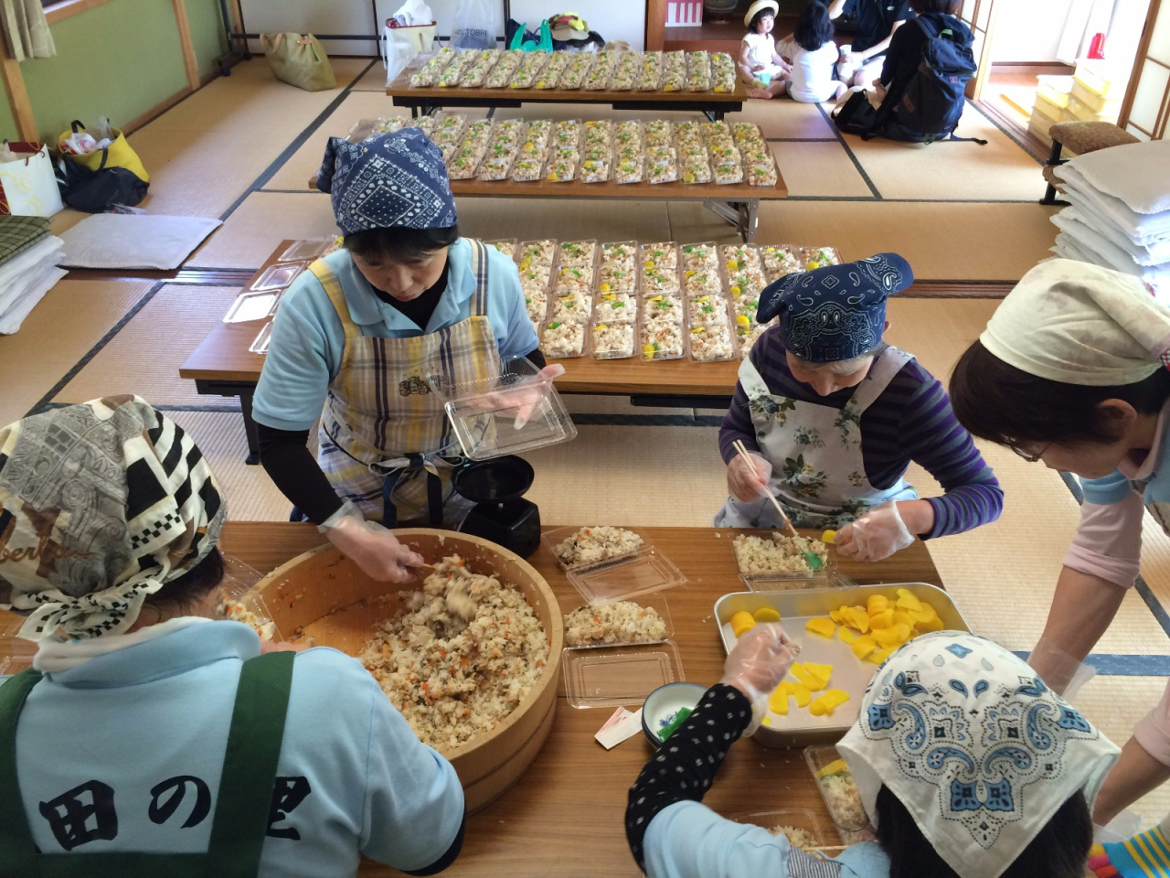 2015年 棚田オーナー田植え祭 - 混ぜご飯