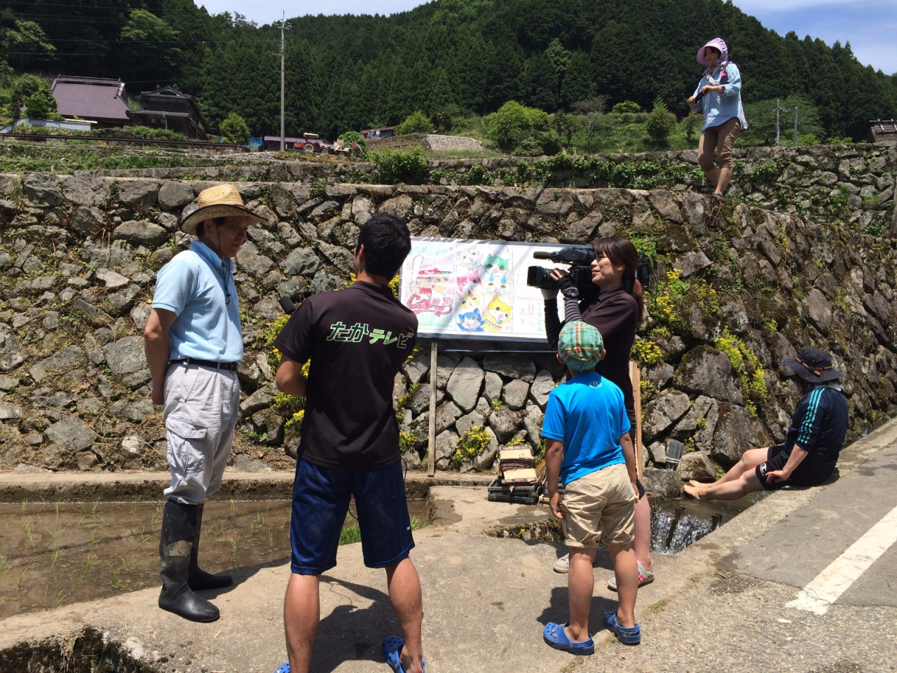 2015年 棚田オーナー田植え祭 - たかテレビ