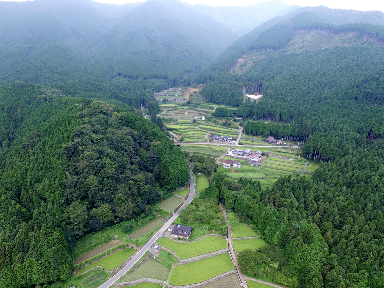 2016年8月 ドローン空撮 - 岩座神