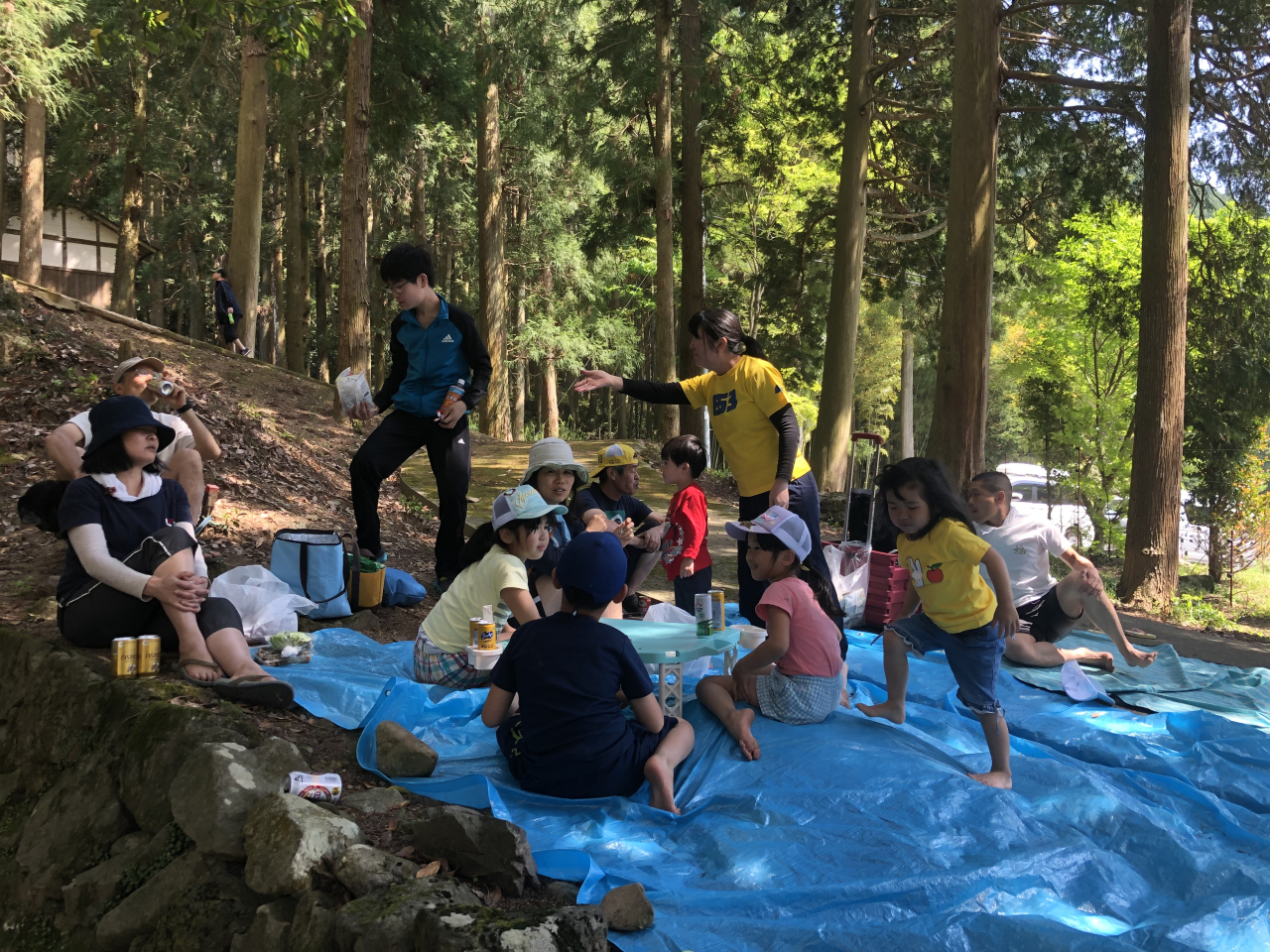 2019年 棚田オーナー 田植え祭 - 五霊神社参道で昼ご飯