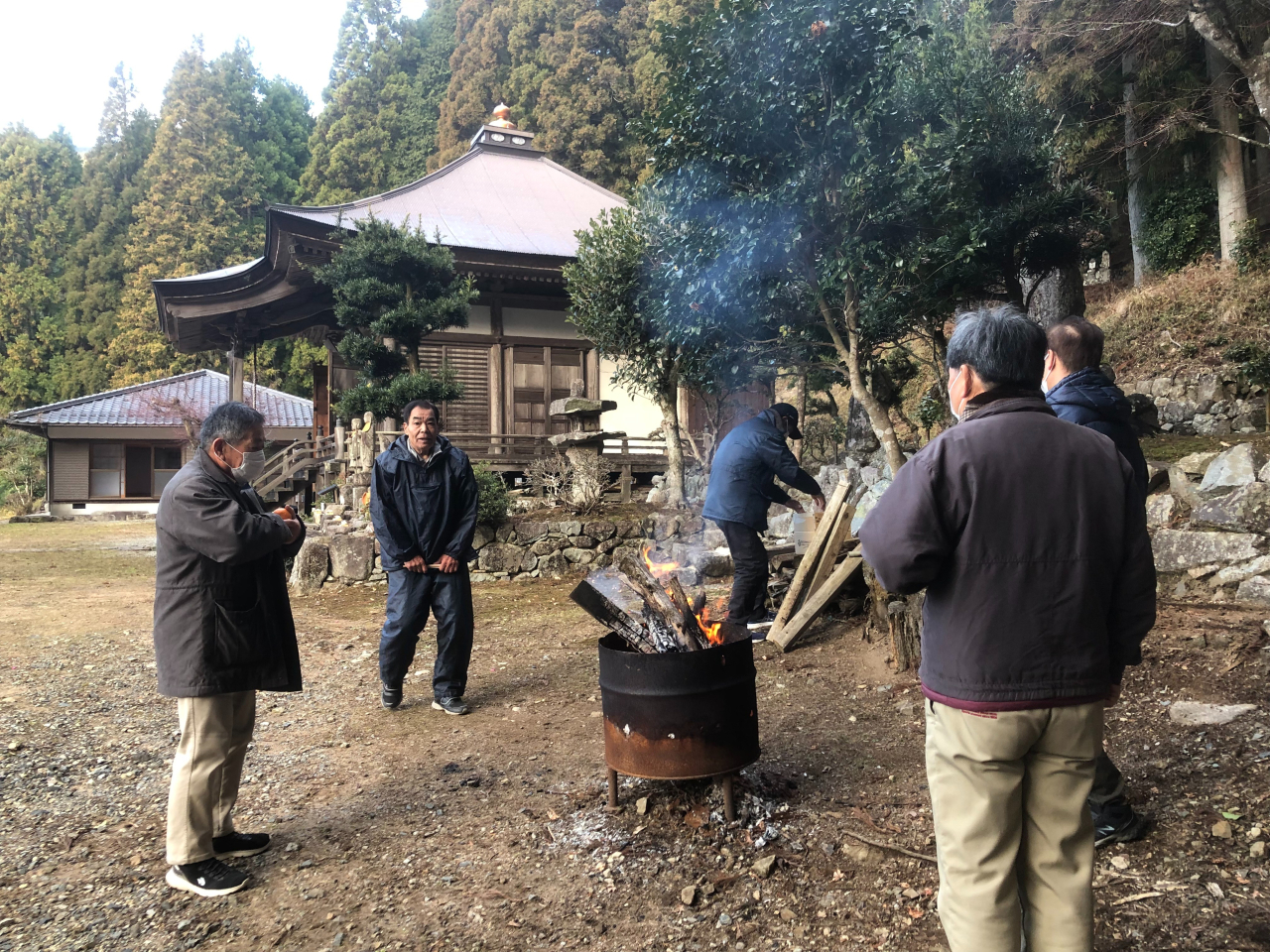 2023年 初詣 - 神光寺でも焚火の接待