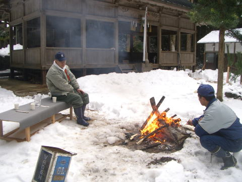 絵日記 2005-12-31  五霊神社迎春準備