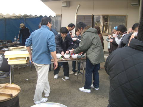 絵日記 2006-01-22 蕎麦打ち大会 - スタッフ昼食