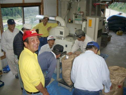 絵日記 2006-10-09 棚田オーナー収穫祭（続き）