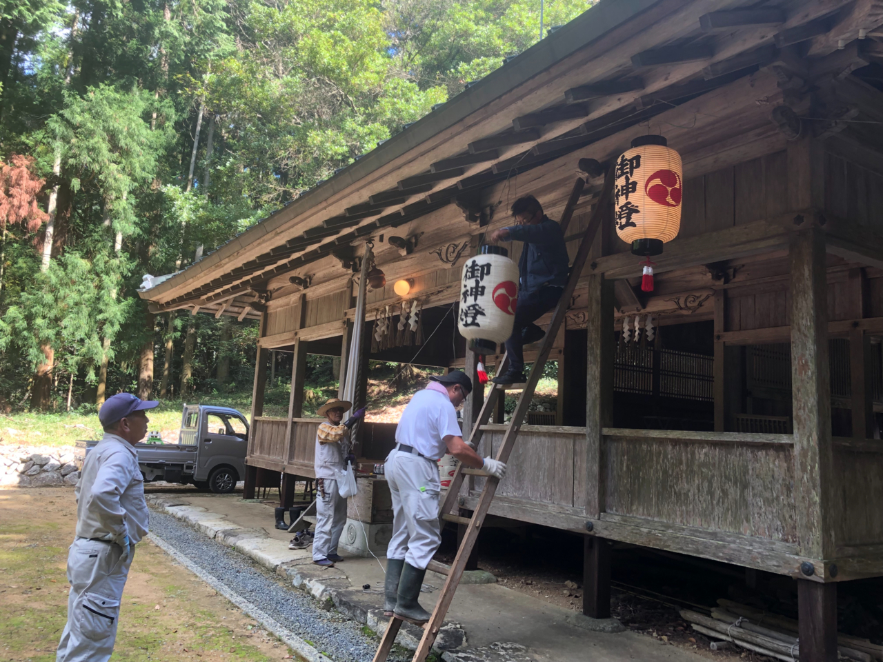 秋祭準備 - 五霊神社拝殿