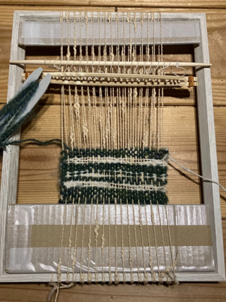 ミニチュア手織り機