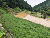 山から土砂が流入した田圃
